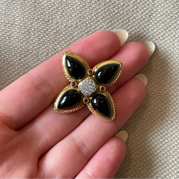 ⭐️David Yurman⭐️18K Gold, Onyx, Ruby and Pave Diamond Quatrefoil Charm Pendant - Picture 2 of 7
